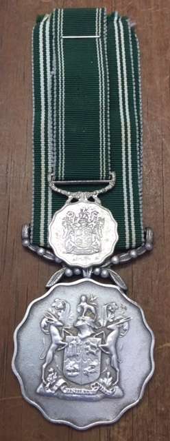 A QUALITY SILVER EARLY SADF 20y GOOD SERVICE MEDAL - "S925" & S.A.MINT MARKS