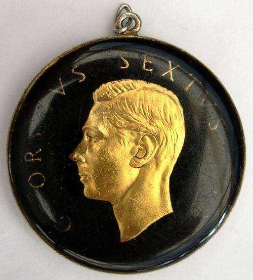 UNION OF SOUTH AFRICA KGVI 5s COIN - ENAMELLED & ENCAPSULATED