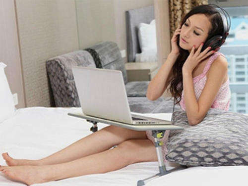 WOODEN ERGONOMIC LAPTOP DESK