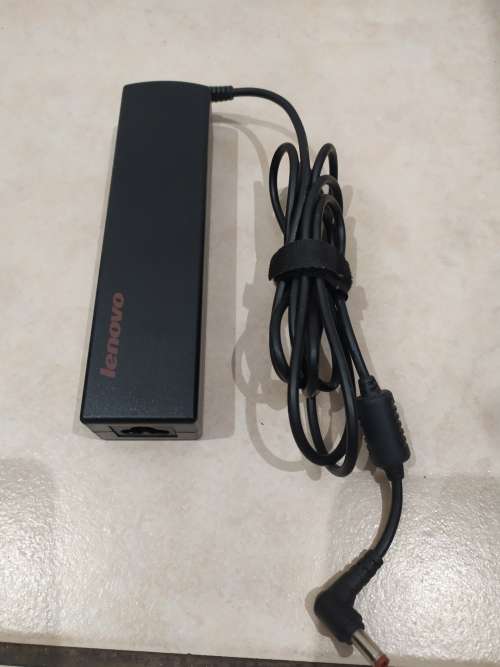 Lenovo G580 (Intel Celeron 3rd gen 1.4GHz, 2GB RAM,250GB HDD) incl. Charger  **Use for spare parts**
