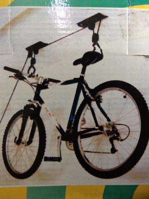 BICYCLE HOIST / LIFT -SAFE, EASY STORAGE  - CEILING MOUNTED ,SPACE SAVER. NEW PRICE R 590