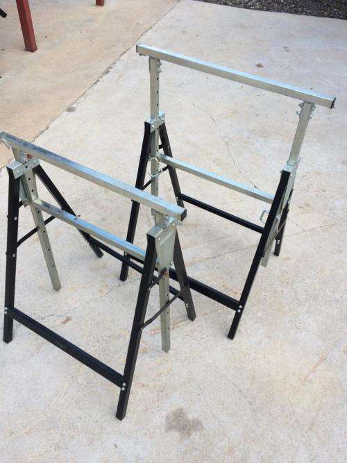 TELESCOPIC , LIGHTWEIGHT STEEL SCAFFOLDING/TRESSELS SET of 2,Boxed..New price R1650