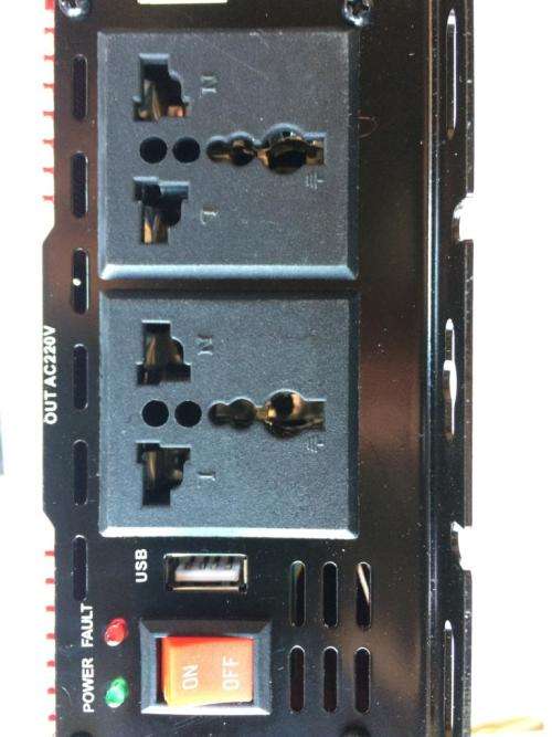 4000W SURGE POWER/2000W CONTINUOUS POWER - SUPERIOR QUALITY-TWIN AC OUTLETS-USB..ONE AUCTION ONLY !!