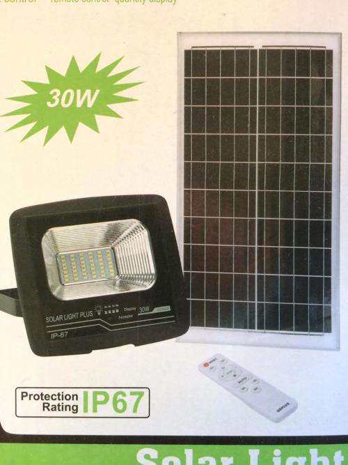 42 LED - 30W SOLAR SECURITY FLOODLIGHT WITH REMOTE /LARGE SOLAR PANEL/PANEL MOUNTING BRACKET