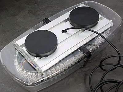 UNIVERSAL CAR STROBE LIGHT - MAGNETIC ROOF MOUNTED...BRILIANT WHITE !!