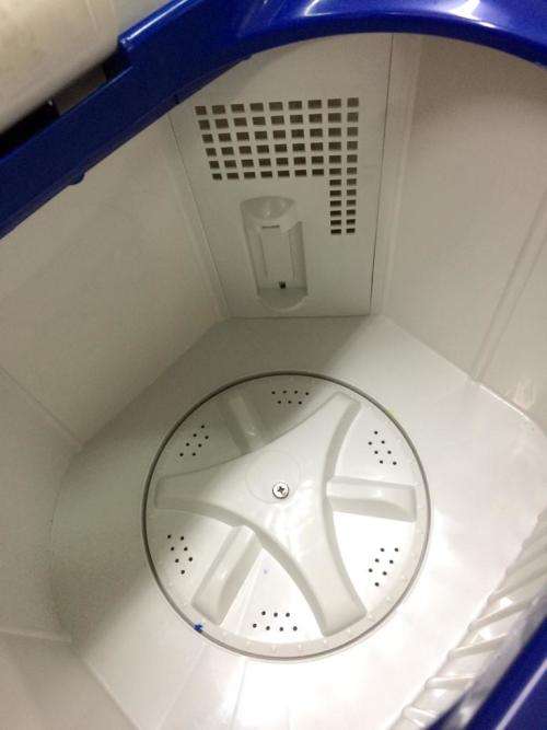 3KG WASHING MACHINE...PORTABLE...FREESTANDING...WORKS ANYWHERE ...ONLY 220W !! POWER SAVER !!!