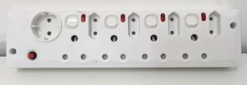 9 WAY MULTIPLUG...INDIVIDUAL SWITCHES WITH LED INDICATOR