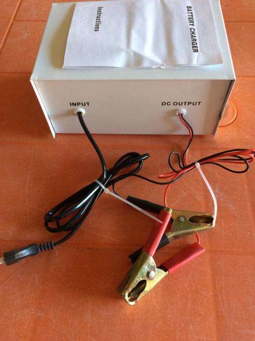 10A EFFICIENT HIGH-SPEED BATTERY CHARGER