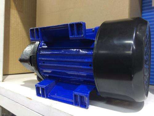 12V DC SOLAR PUMP...CONNECT DIRECTLY TO 12V SOLAR PANEL OR 12V BATTERY...OR ANY 12V POWER SOURCE