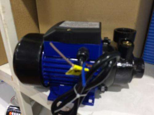 12V DC SOLAR PUMP...CONNECT DIRECTLY TO 12V SOLAR PANEL OR 12V BATTERY...OR ANY 12V POWER SOURCE