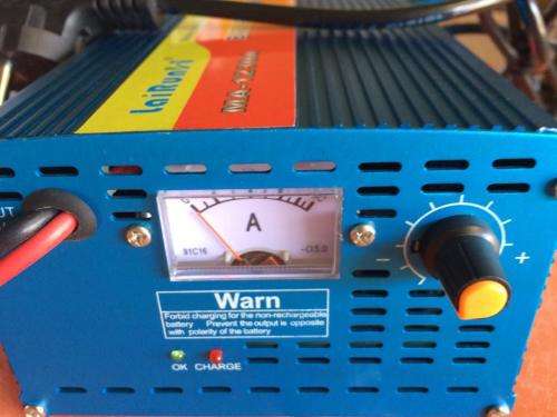 12v30a 4 PHASE INTELLIGENT BATTERY CHARGER