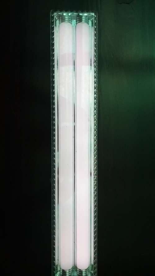 EMERGENCY RECHARGEABLE SMD LED LIGHT ...USE STANDING OR HANGING...AUTO STANDBY FUNCTION !!