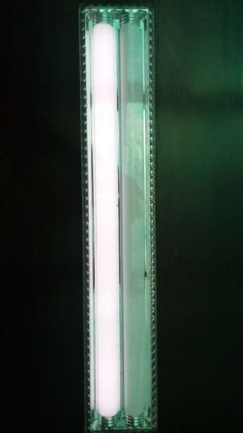 EMERGENCY RECHARGEABLE SMD LED LIGHT ...USE STANDING OR HANGING...AUTO STANDBY FUNCTION !!