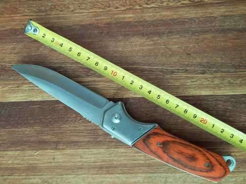 NEW STAINLESS STEEL FOLDING KNIFE WITH POUCH-240 mm WHEN OPENED-112 MM BLADE-SAFETY LATCH !