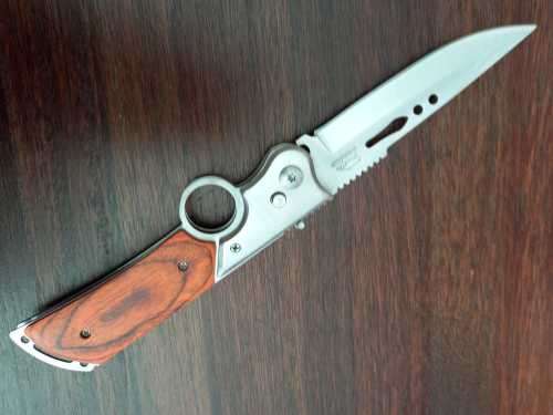 NEW STAINLESS STEEL FOLDING KNIFE WITH SHEATH-250 mm WHEN OPENED-110 MM BLADE-SAFETY LATCH !