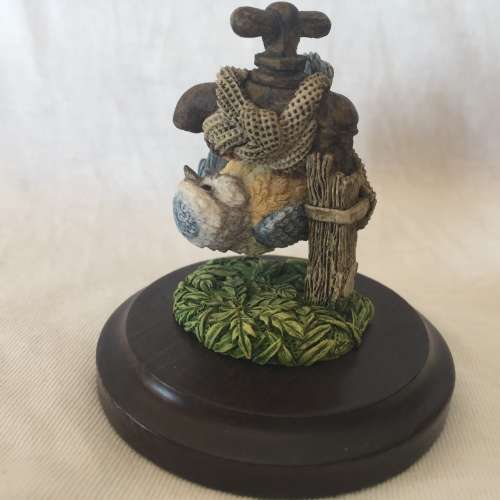 Country Artists - Bird at tap