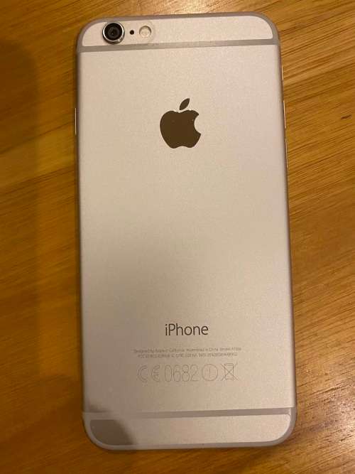 iPhone 6 16GB silver in excellent condition