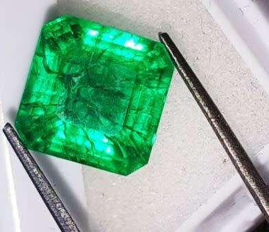 Natural Emerald 7.05 Ct Colombian Certified