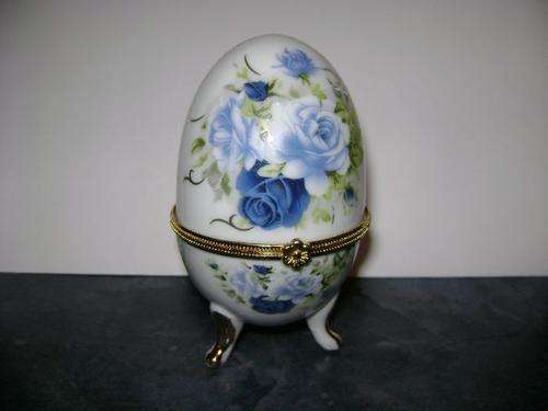 NEW ARRIVAL!!! Egg Jewellery Holder - BLUE ROSE DESIGN