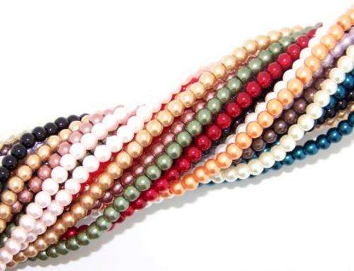MASSIVE SALE!!! +/-1050 (4mm) Glass Pearls (10 strands)