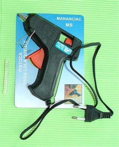 Craft Glue gun - extra glue sticks included