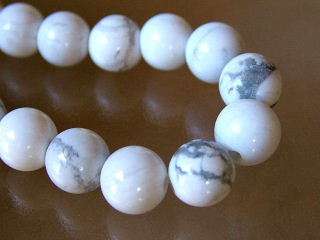 6mm round Howlite bead - Pack of 10