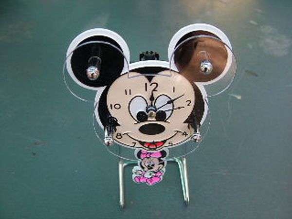 Minny mouse clock, perspex front