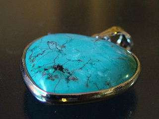 Heart Turquoise pendant, 35mm