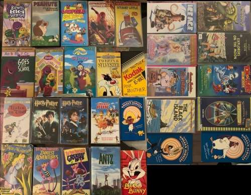 30 MOVIES FOR CHILDREN ON VHS TAPES OF WELL KNOWN TITLES IN EXCELLENT CONDITION