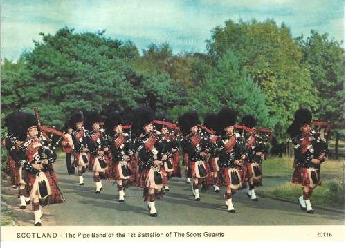 Uniforms and Traditional Costumes Thematical Selection MNH and Used PLUS Post Card Used PC0176