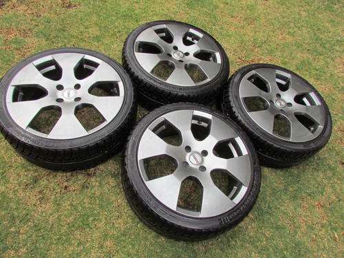 205/40/17 set of 4 mag wheels & Tyres.  Good condition