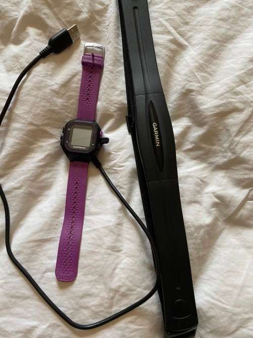 Garmin Forerunner 25 (purple strap)with chest strap(unused)