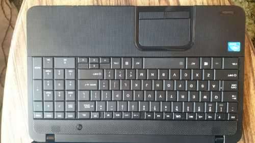 Toshiba C850 Laptop