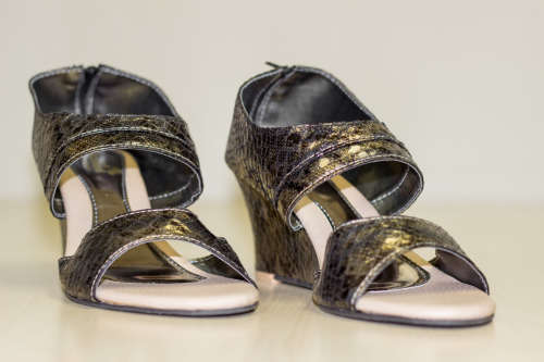 Unbelievable Farashaat Shoes - Get 6 pairs of different designs.