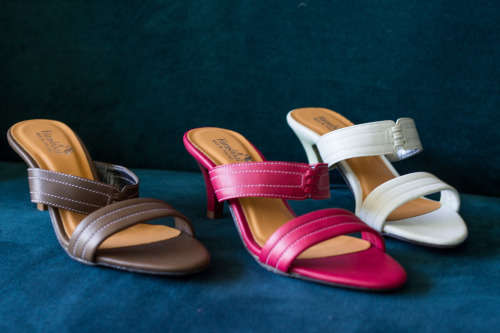Unbelievable Farashaat Shoes - Get 6 pairs of different designs.