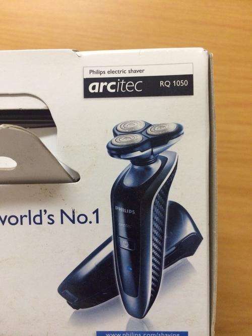 Phillips arcitec RQ1050 electric shaver