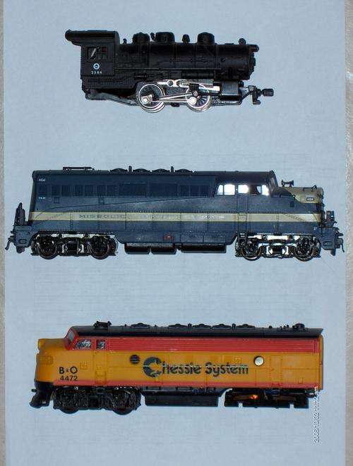 HO - Lot of 3 locomotives