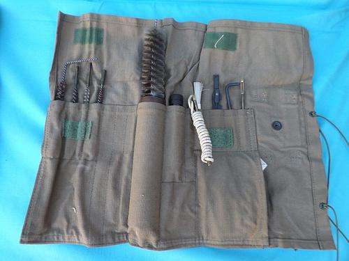 SA ARMY (SADF) LM4/R4  ASSAULT RIFLE CLEANING KIT -- incomplete -- refer to pics