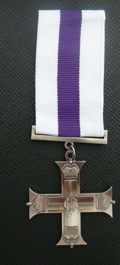WW1 (George V) Military Cross (Replica)