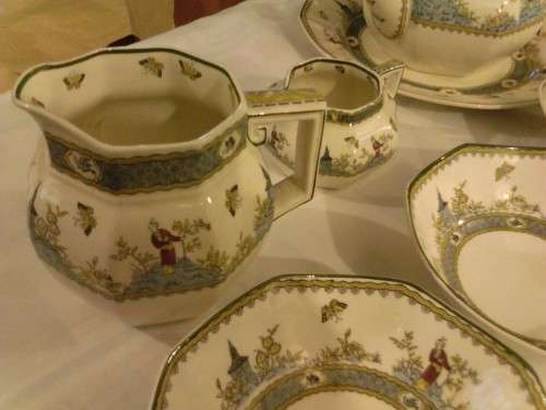 ROYAL DOULTON (MANDARIN) 30 PIECE FINE PORCELAIN SET, VALUE+- R22000