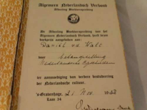 SCARCE, VOORTREKKERS VAN DEN NEDERLANDSCHEN STAM, BY L.SIMONS & DR. N. SUCHTELEN 1925.