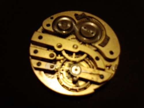 NICE VINTAGE COLLECTABLE POCKET WATCH MOVEMENT IN GOOD CONDITION, 45mm DIAMETER- SOLD AS PER SCANS.