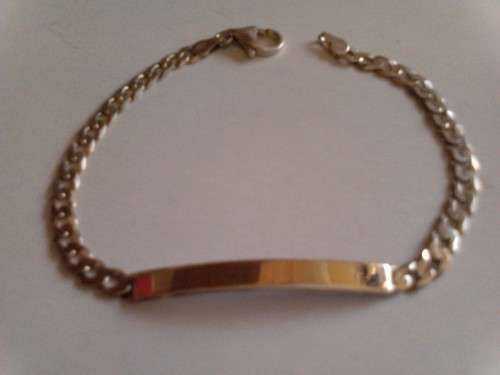 NICE ID BRACELET 19.5cm- STILL LIKE NEW, WEIGH 7.3g & 5mm WIDTH, SEE BELOW.