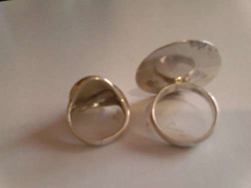 NICE SOLID MODERN STERLING SILVER RINGS IN VERY GOOD CONDITION, WEIGH 14.7g - SEE BELOW.
