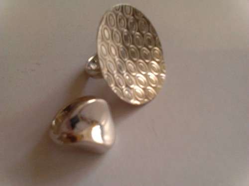 NICE SOLID MODERN STERLING SILVER RINGS IN VERY GOOD CONDITION, WEIGH 14.7g - SEE BELOW.