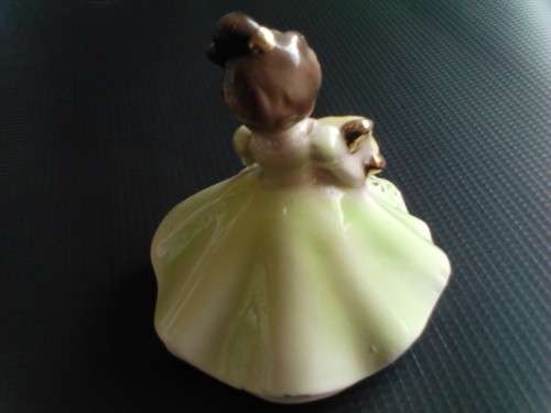 SCARCE VINTAGE JOSEF ORIGINALS- PORCELAIN FIGURINE (JAPAN) 1950's - WITH 1 x GREEN STONE -READ BELOW