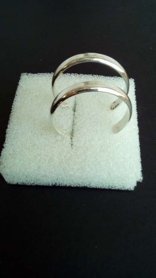 SOLID 925. STERLING SILVER HOOP EARRINGS - 3mm WIDTH and 30mm DIAMETER - READ BELOW.