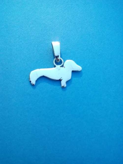 BEAUTIFUL DACHSHUND 925. STERLING SILVER PENDANT OR CHARM - PLEASE READ BELOW.