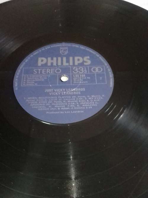 VICKY LEANDROS (JUST VICKY...) Vinyl in very good condition - SEE AND READ BELOW.