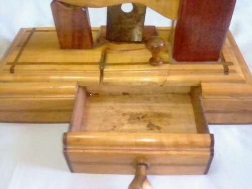 BEAUTIFUL YELLOW WOOD BILTONG SLICER IN VERY GOOD CONDITION - SEE AND READ BELOW.